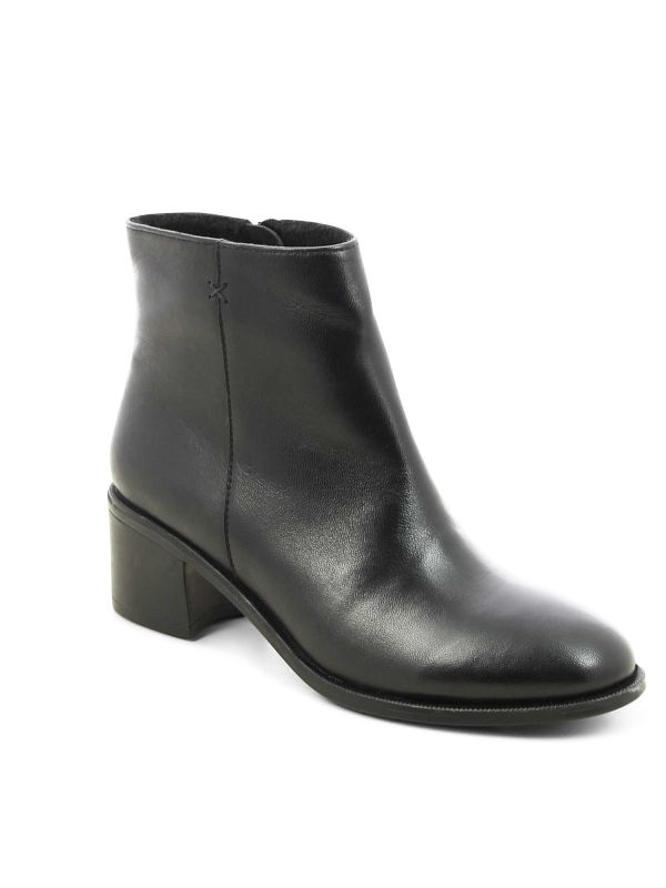 מגפוני עקב קלאסיים