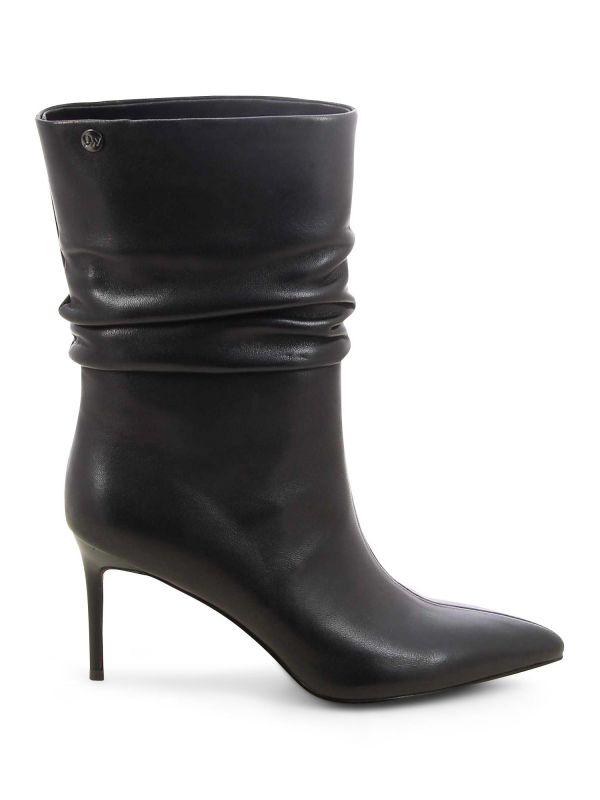 מגפוני עקב עם כיווצים