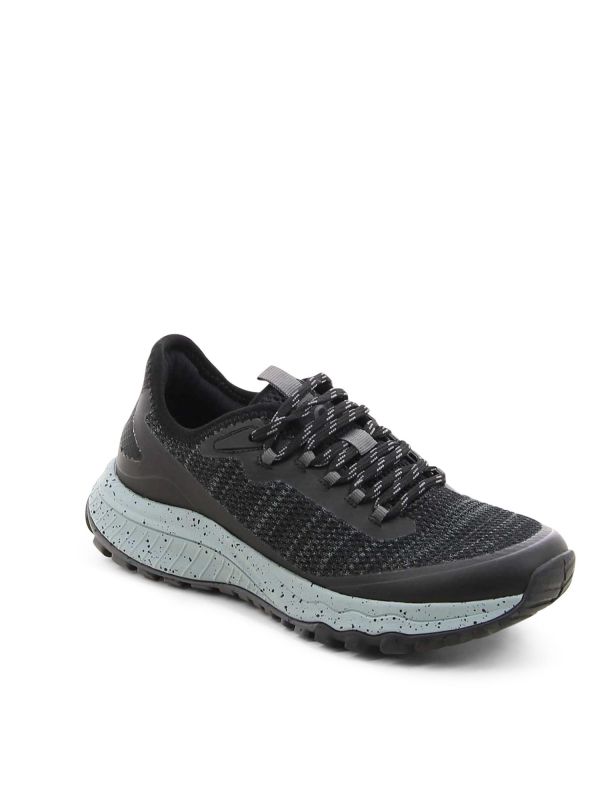 נעלי ספורט גמישות