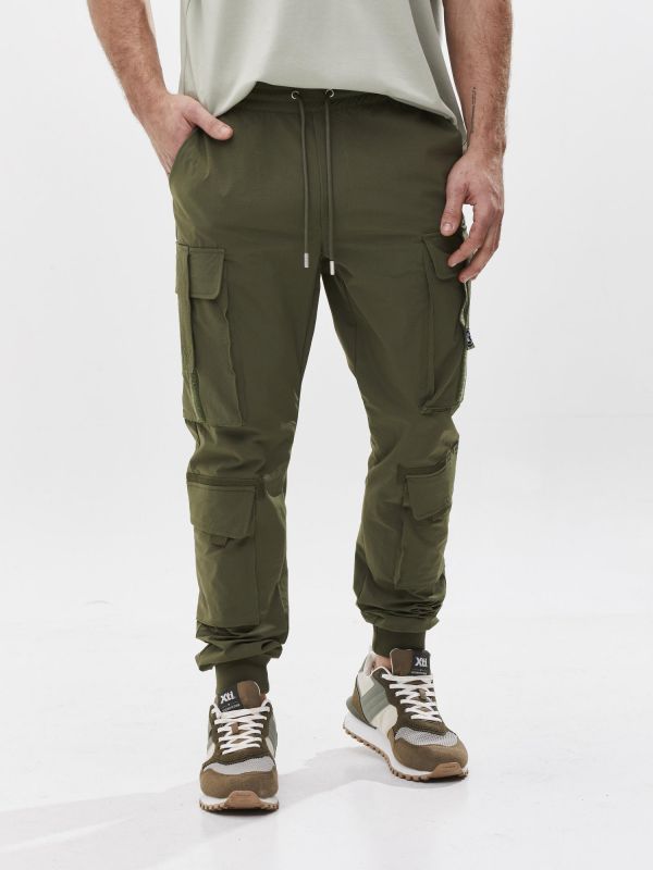 מכנסי קארגו מעוצבים לגבר