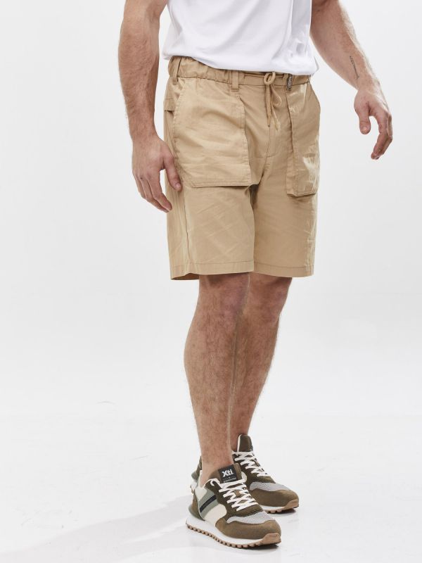 מכנסי ברמודה קארגו לגבר עם סגירת שרוך
