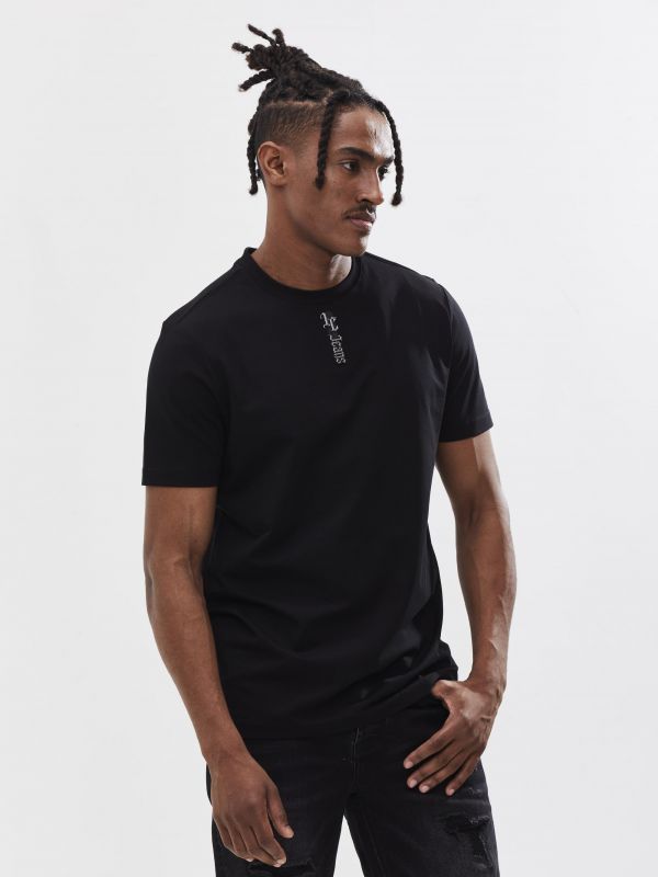 טי שירט עם עיטור קדמי לגבר