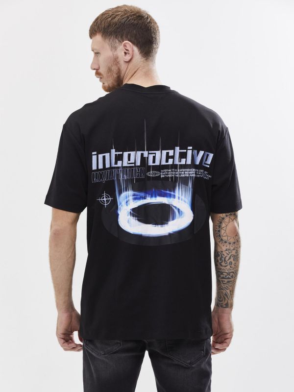 טי שירט אוברסייז עם הדפס דו צדדי לגבר