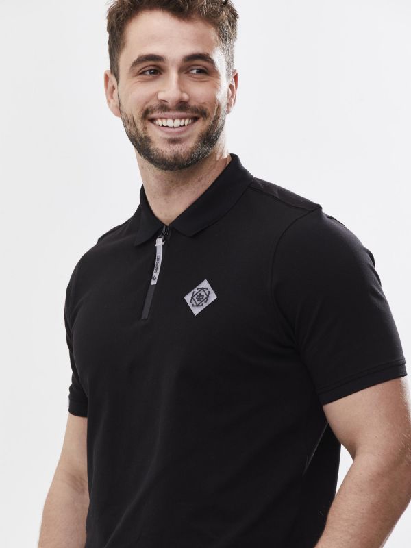 חולצת פולו עם רוכסן ושרוולים קצרים לגבר