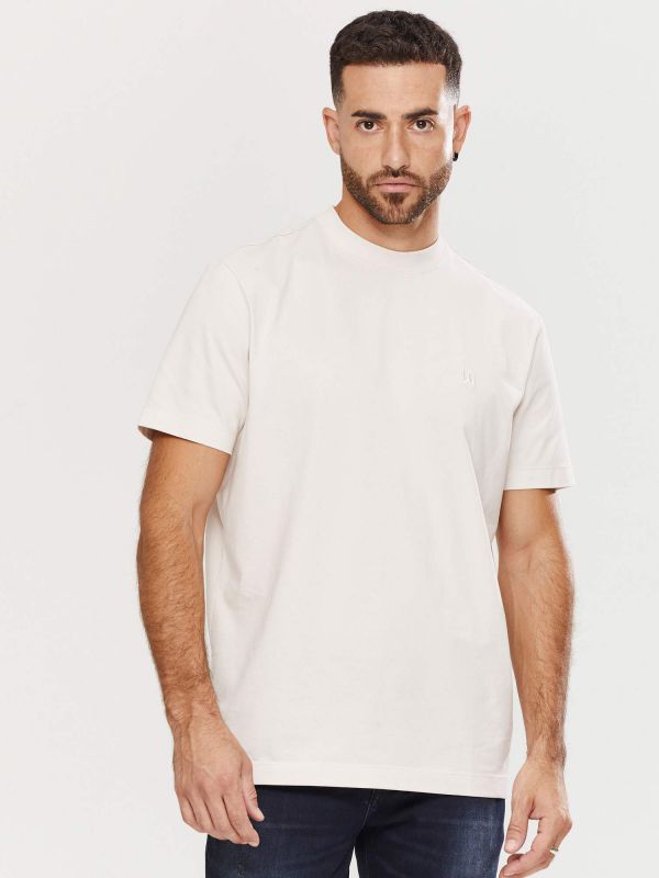 טי שירט חלקה וקלאסית