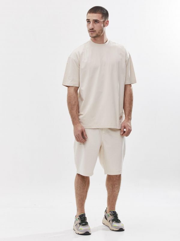 טי שירט לגברים עם שרוולים קצרים ורקמה