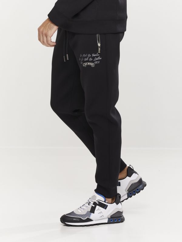 מכנסי גברים ספורטיביים עם הדפס