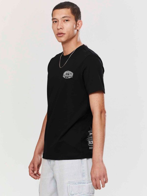 טי שירט קצרה לגברים עם הדפס