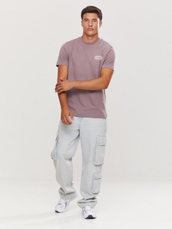 טי שירט קצרה לגברים עם הדפס