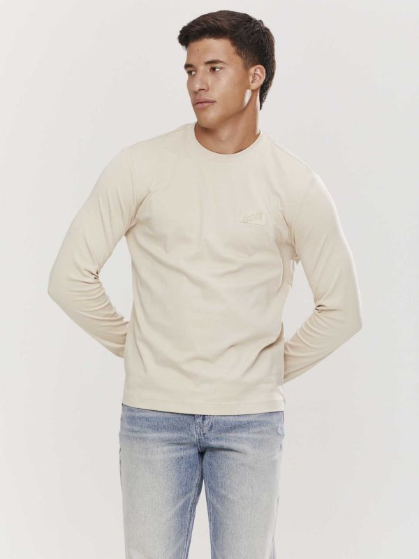 טי שירט ארוכה עם רקמה לגברים