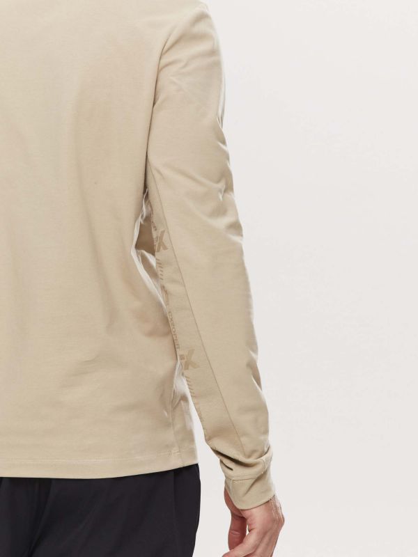 טי שירט עם שרוולים מודפסים לגברים