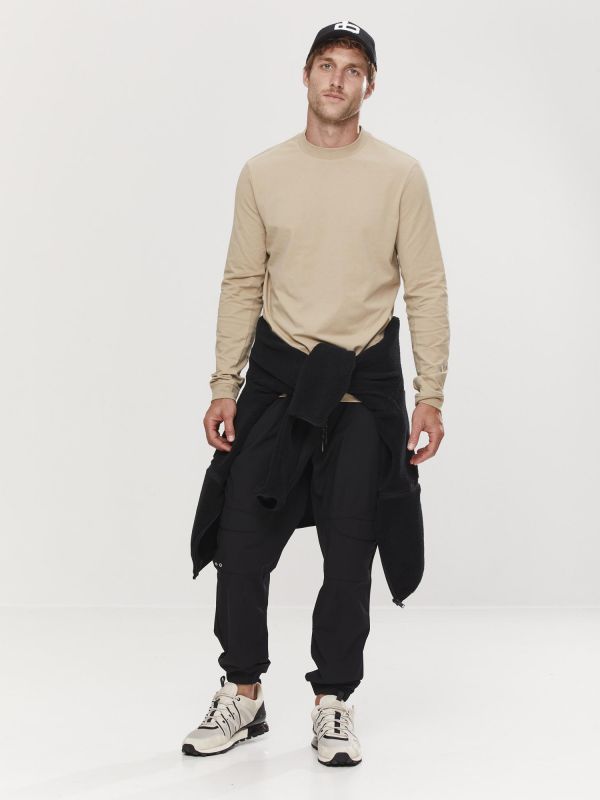 טי שירט עם שרוולים מודפסים לגברים