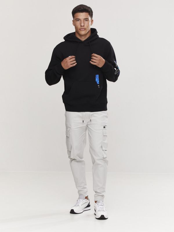 סווטשירט פליז עם קפוצ’ון לגברים