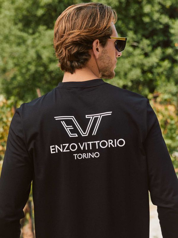 טי שירט לגברים עם צווארון מעוטר