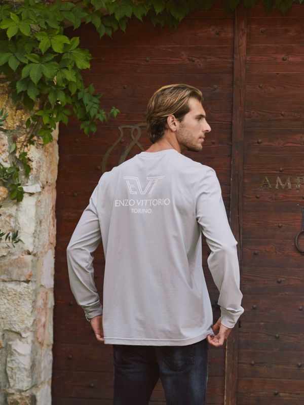 טי שירט לגברים עם צווארון מעוטר