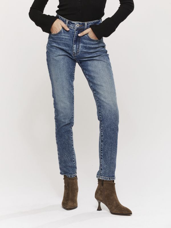 מכנסי ג’ינס כחולים גזרת 7/8 לנשים