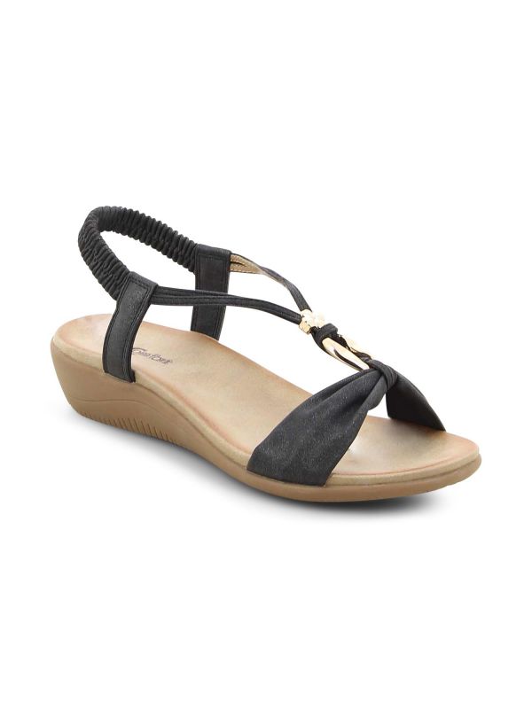 סנדלים עם תכשיט מוזהב לנשים