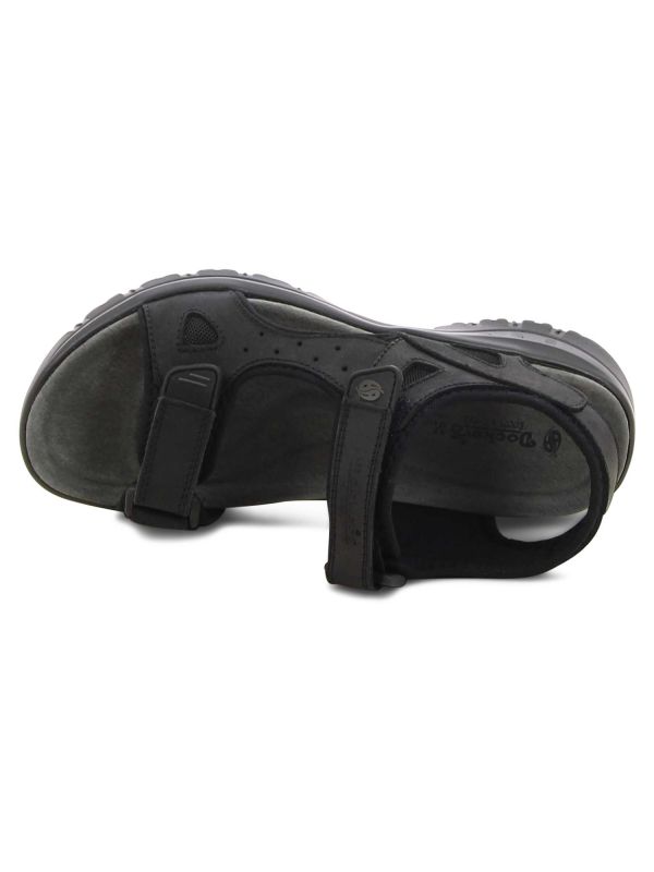 סנדלי טיולים עם רצועות