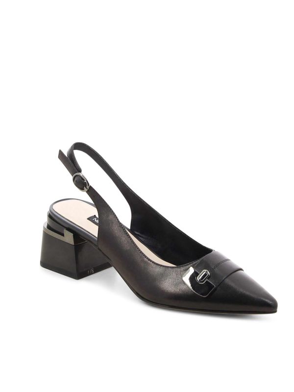 נעלי סירה לנשים עם אבזם ועקב נמוך