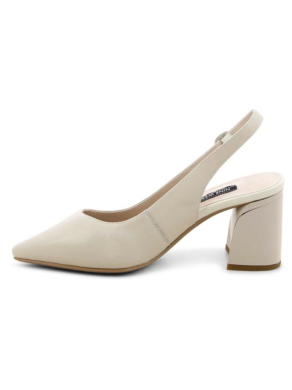 נעלי סירה לנשים עם עקב בינוני