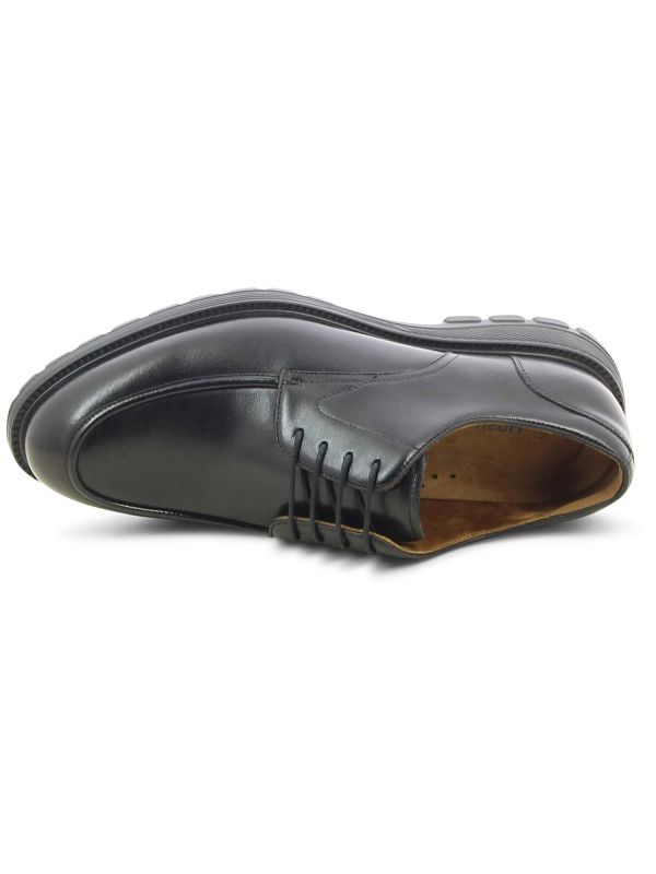 נעלי גברים אלגנטיות עם שרוכים