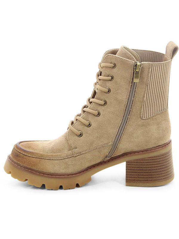 מגפוני נשים עם שרוכים