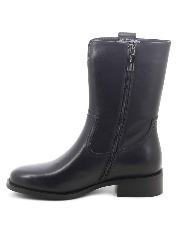 מגפונים קלאסיים עקב נמוך לנשים