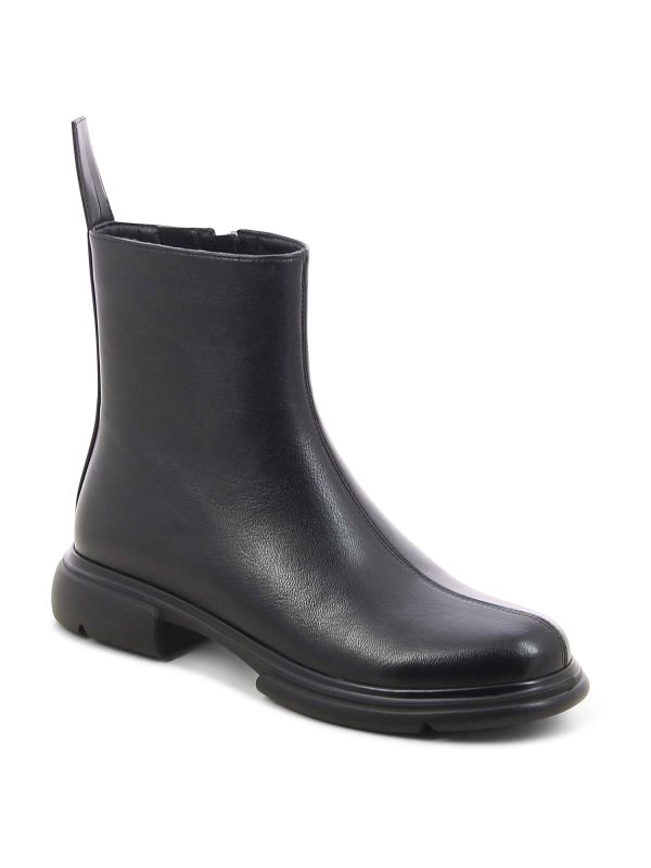 מגפוני נשים שטוחים עם סוליית טרקטור