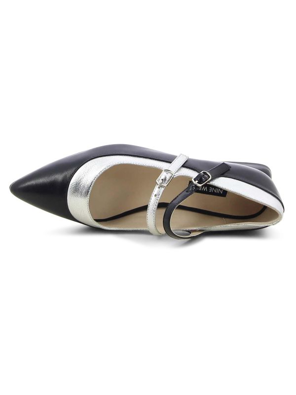 נעלי סירה עם רצועות דקות לנשים