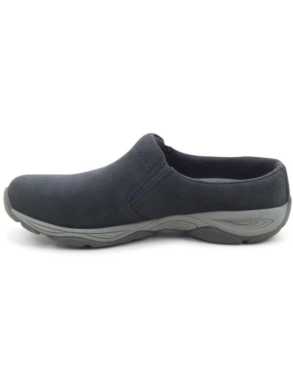 כפכפי נוחות סגורים לנשים