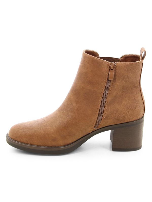 מגפוני צ’לסי עם עקב מרובע