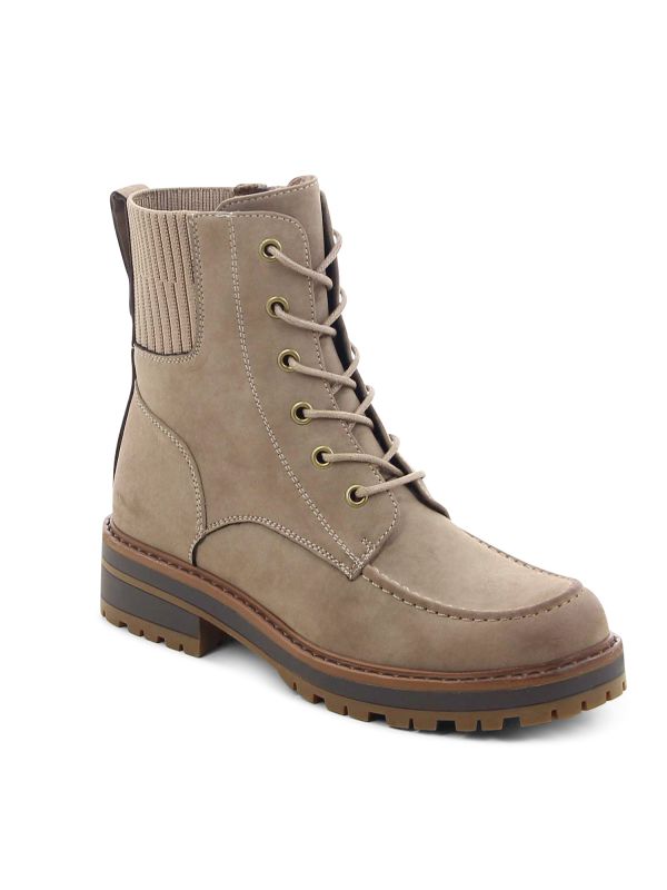 מגפונים צבאיים לנשים עם תיפורים