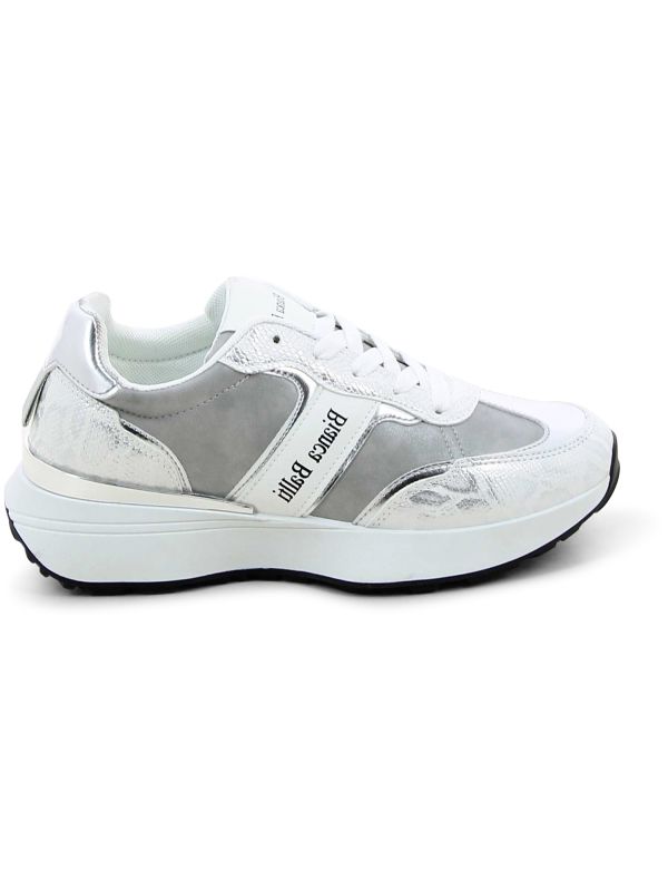 נעלי סניקרס דוגמת נחש לנשים