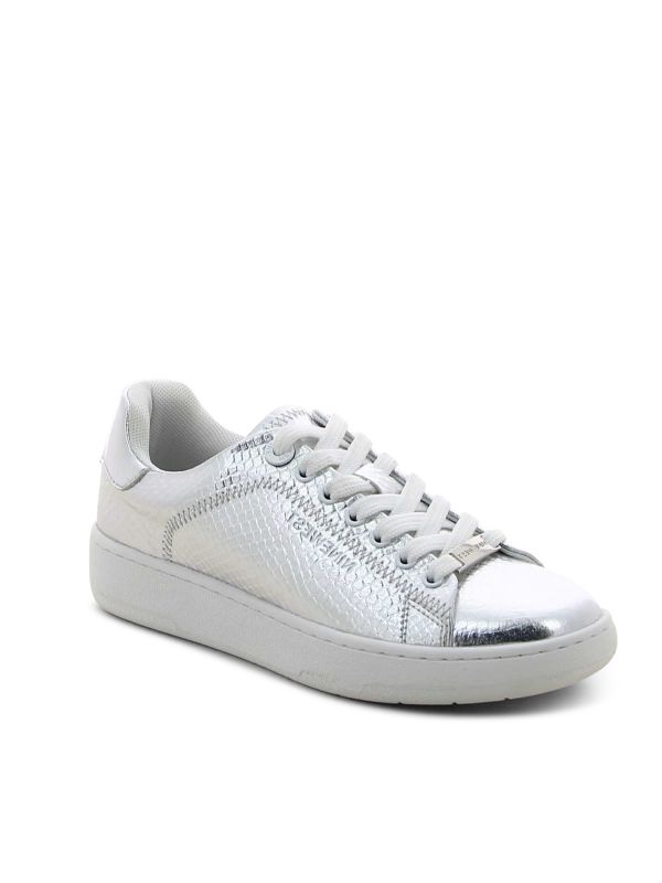 נעלי סניקרס בדוגמת נחש כסופה לנשים