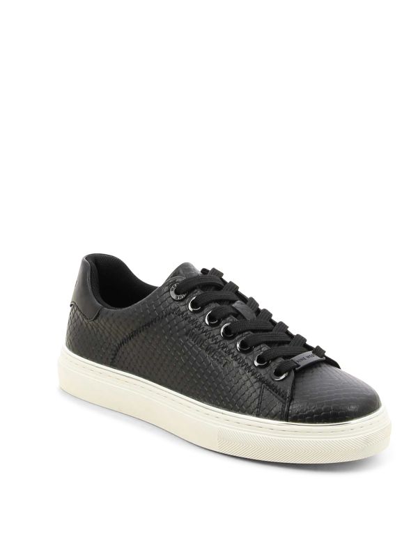 נעלי סניקרס בדוגמת נחש כסופה לנשים