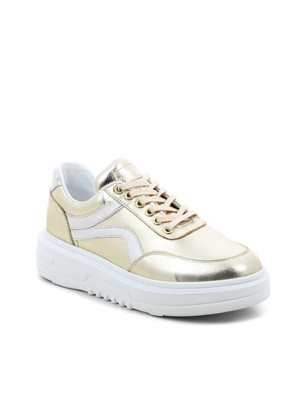 נעלי סניקרס לנשים