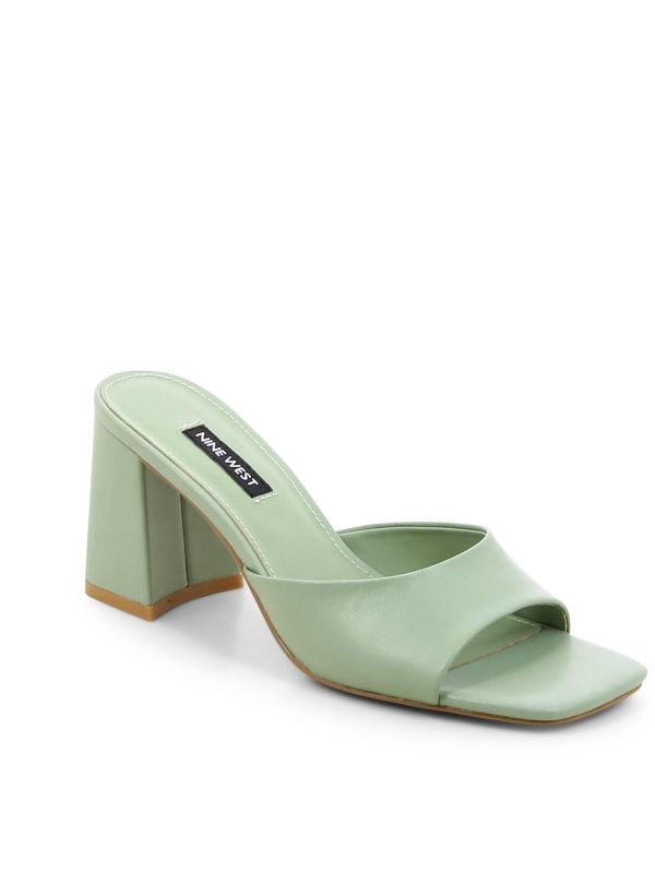 כפכפי נשים עם עקב גבוה