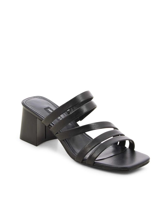 כפכפי נשים עם רצועות ועקב מרובע