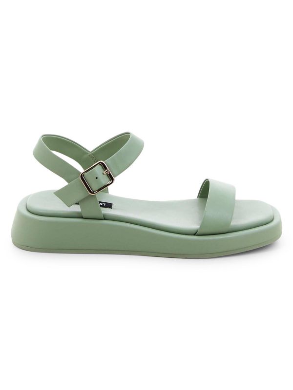 סנדלי נשים עם רצועות