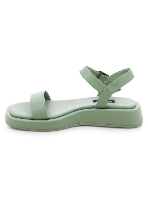 סנדלי נשים עם רצועות