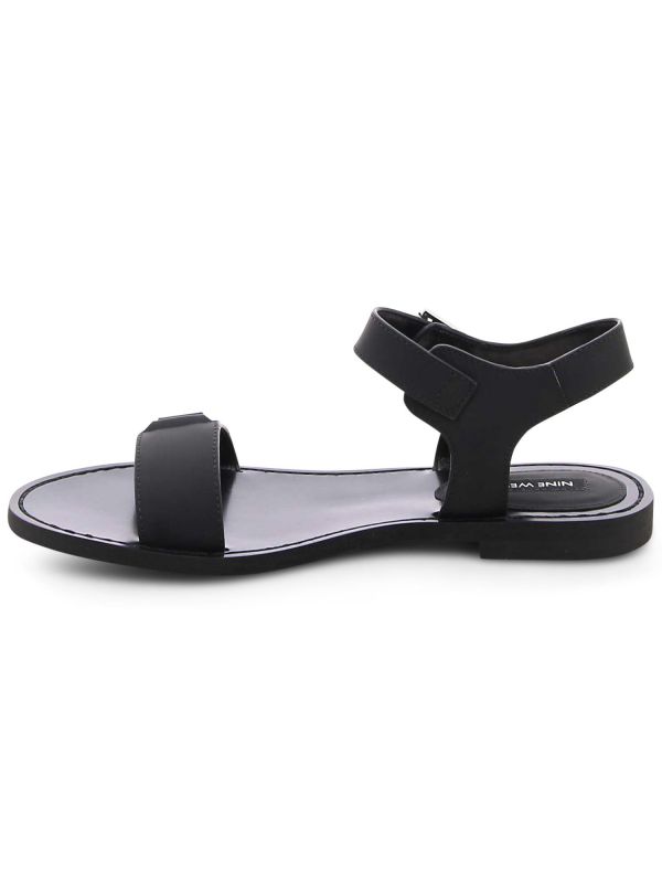 סנדלי נשים שטוחים עם רצועות