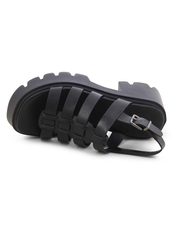 סנדלי גלדיאטור עם עקב טרקטור לנשים