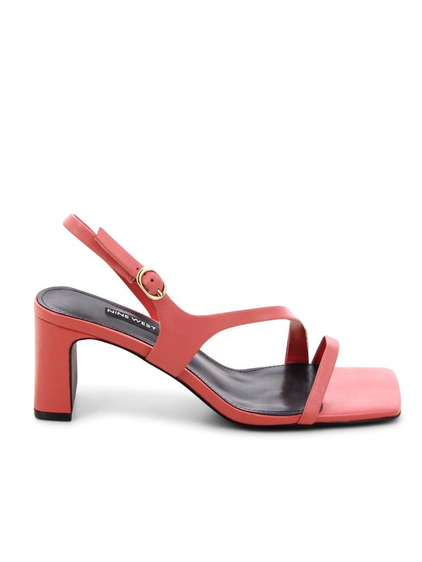 סנדלי נשים עם רצועה אה סימטרית ועקב גבוה