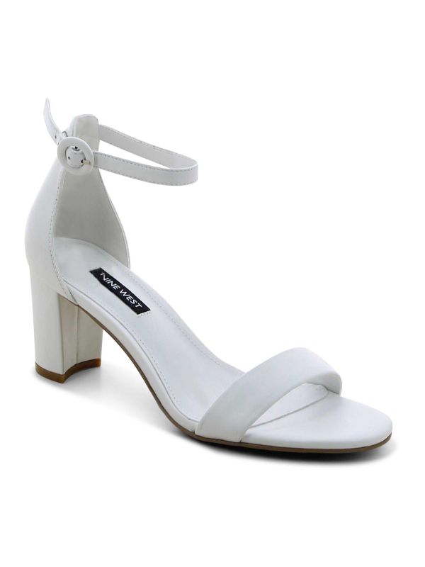 סנדלי נשים קלאסיים עם רצועה ועקב רחב