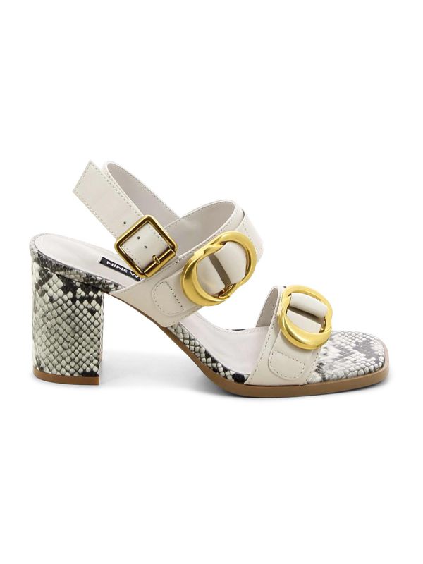 סנדלי נשים עם אבזמים ועקב צ’אנקי
