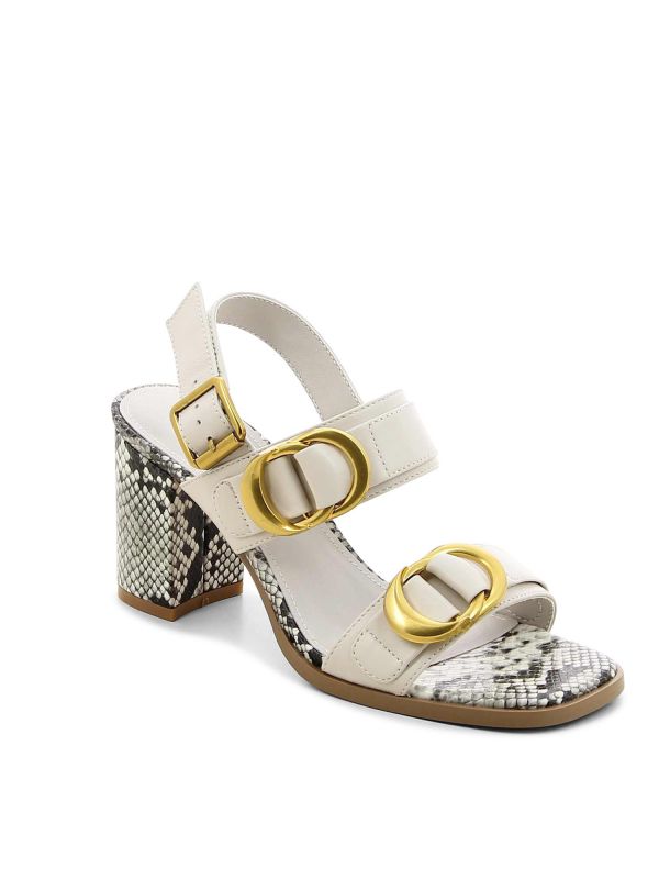 סנדלי נשים עם אבזמים ועקב צ’אנקי