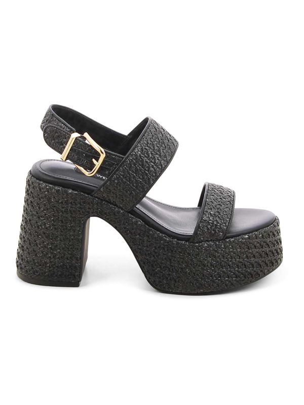 סנדלי פלטפורמה קלועים עם עקב גבוה