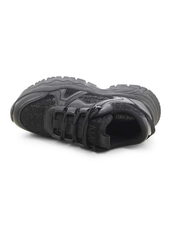 נעלי סניקרס מעוצבות