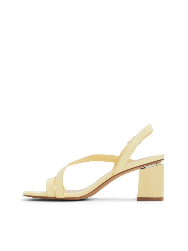 SHENNA - סנדלי עקב עם רצועות מוצלבות לנשים