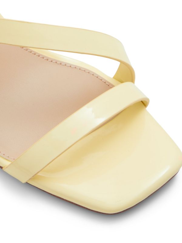 SHENNA - סנדלי עקב עם רצועות מוצלבות לנשים